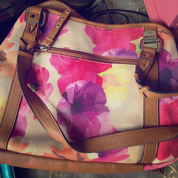 Handbags - Hand bags